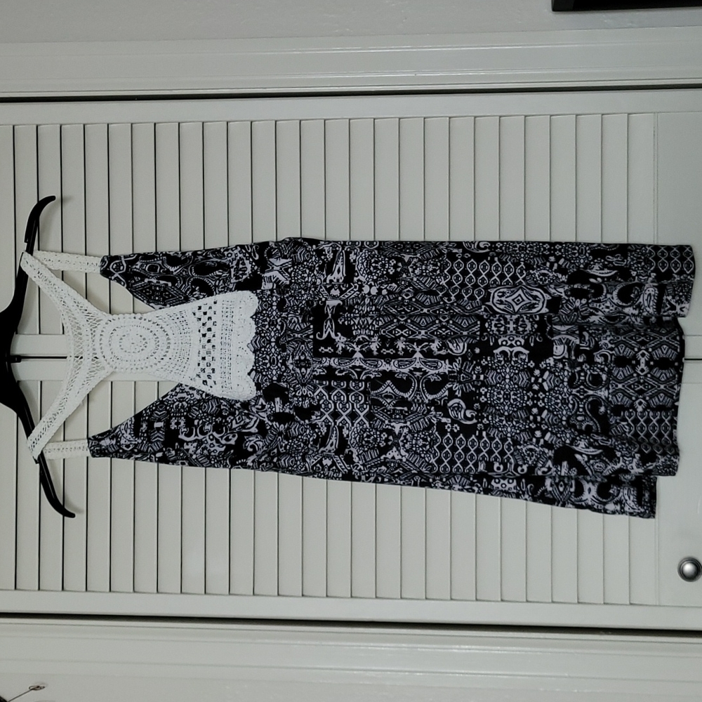 Dress - Picture 4 of 8